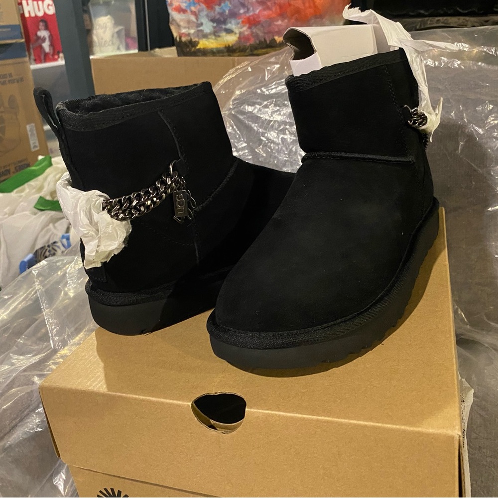 Ugg classic mini with chain